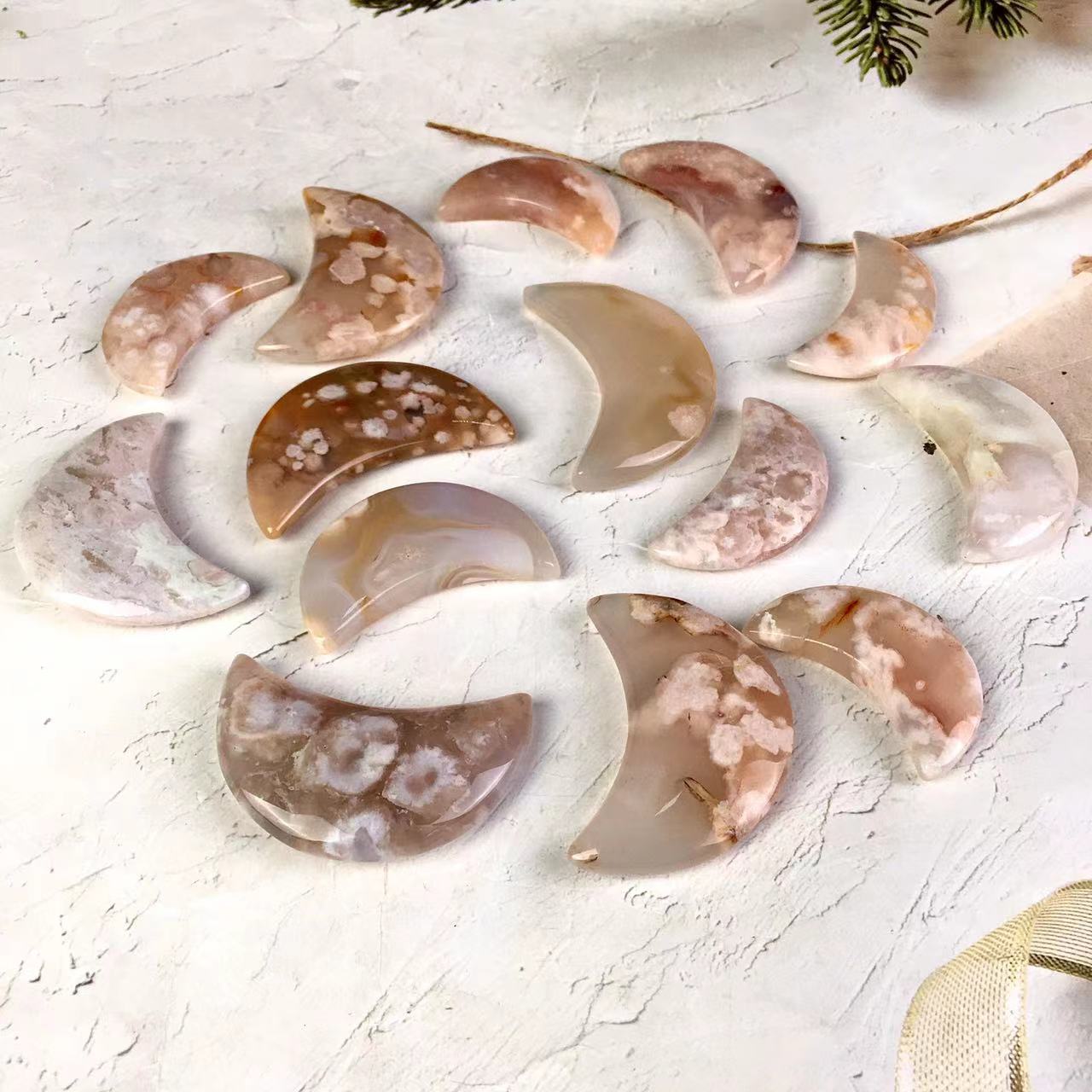 Wholesale Natural  Sakura Agate moon For Decoration