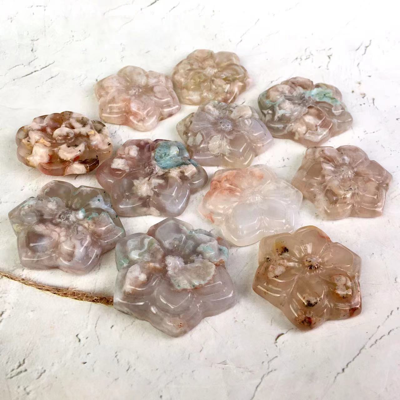Wholesale Hand carved Natural Sakura Agate Flower  For Decoration