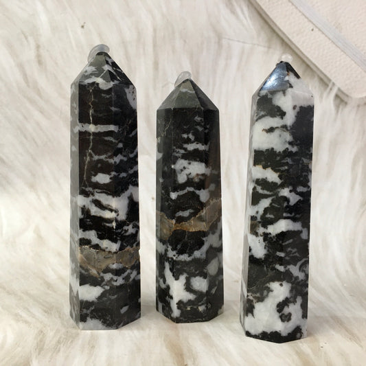 Wholesale Natural Black Zebra Quartz  Crystal Tower For Decoration 1kg