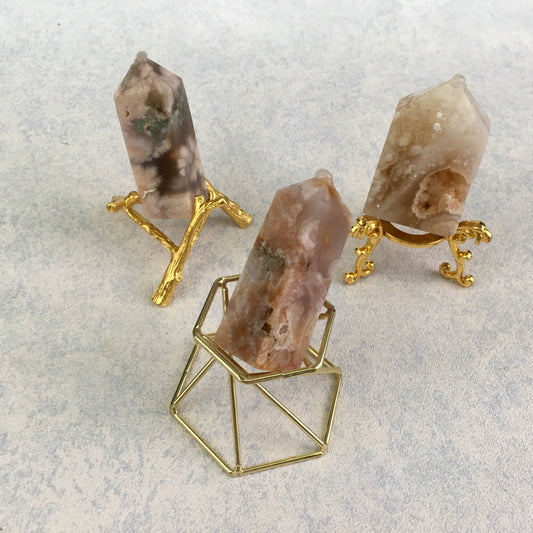 Wholesale Natural Quartz Crystal Sakura Agate  Tower for decoraiotion 1kg