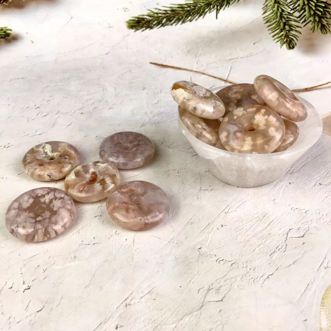 Wholesale Natural Sakura Agate Ping An buckle For Decoration