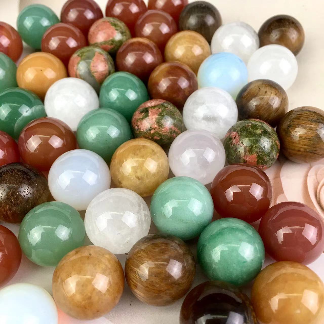 Wholesale high quality healing  Natural mix mini spheres for Decoration