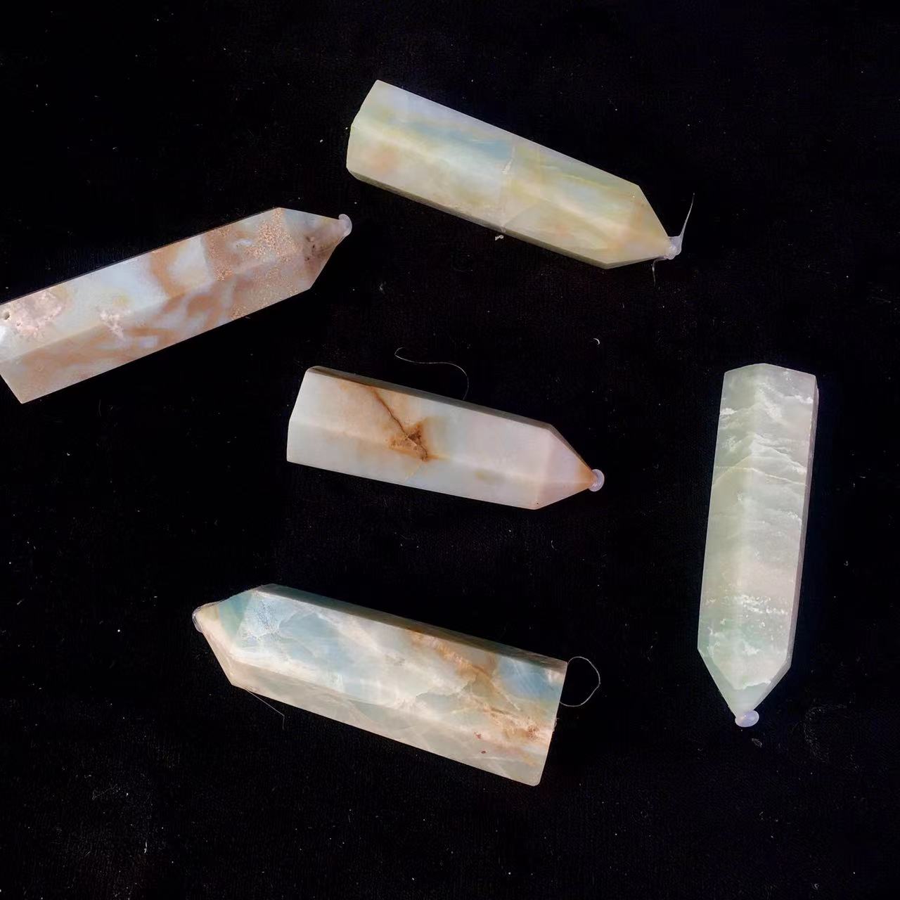 Wholesale Natural Healing Caribbean Calcite Crystal Tower for  decoraiotion 1kg