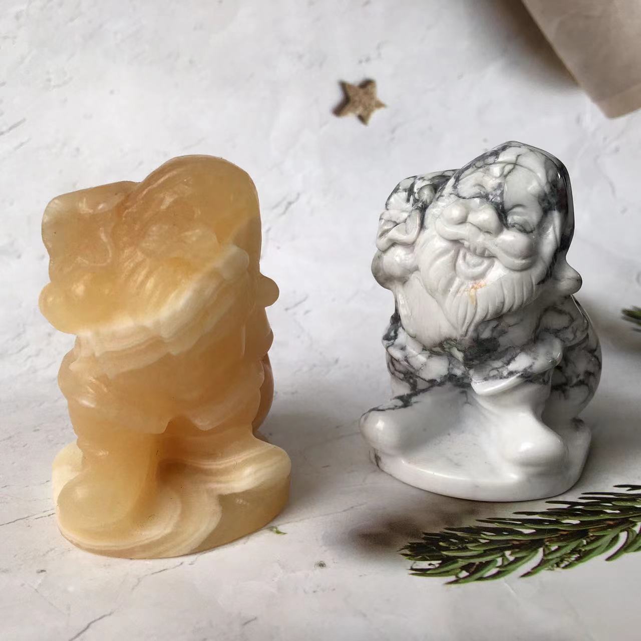 Wholesale Hand Carved  Christmas Healing Crystal Carvings Santa Claus For Christmas Present
