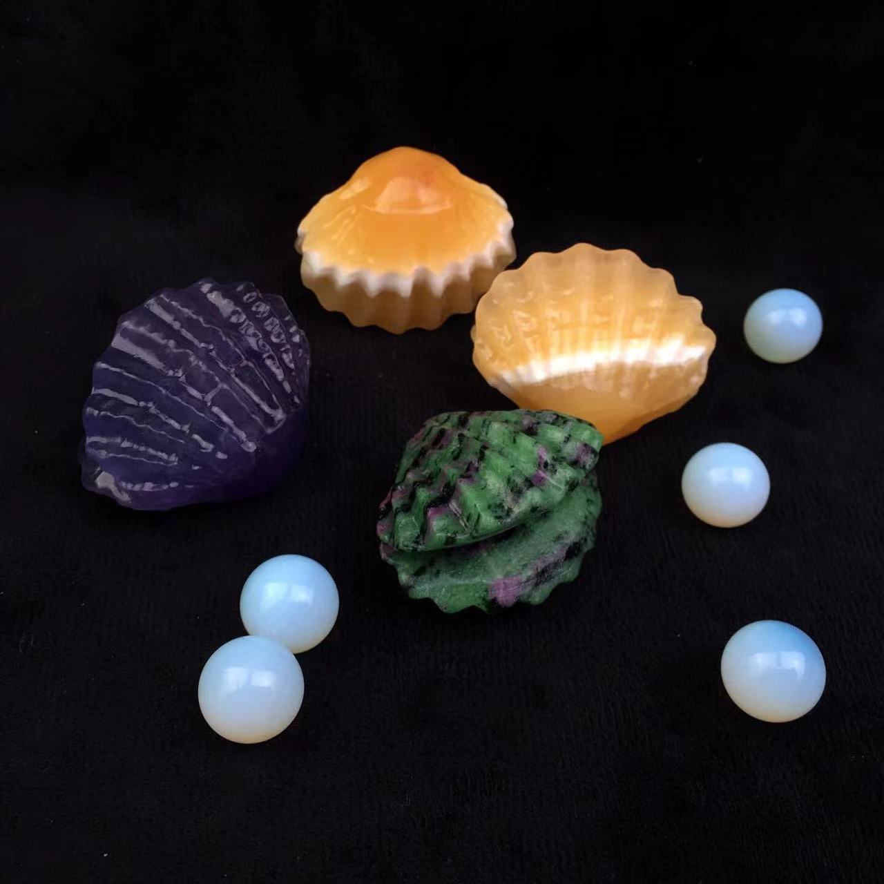 Wholesale Hand Carved Natural Crystal  Mixed Small Gemstone Shell For Decor