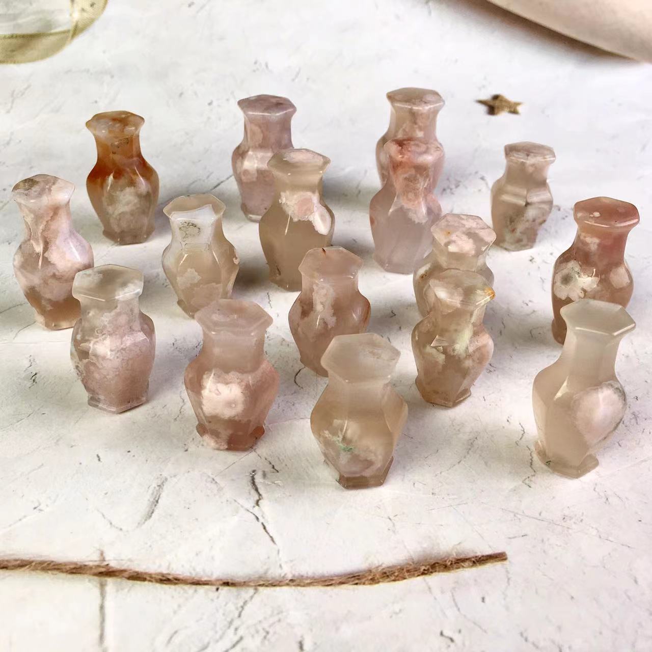 Wholesale natural crystal sakura agate bottle for decoration