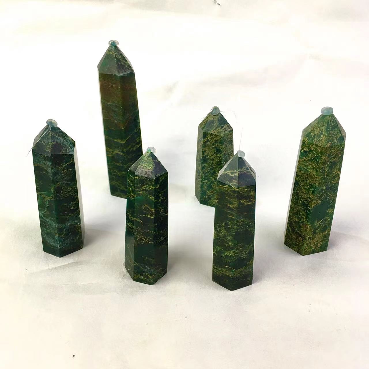 Wholesale High quality emerald Tower Natural Crystal for Decoration 1kg